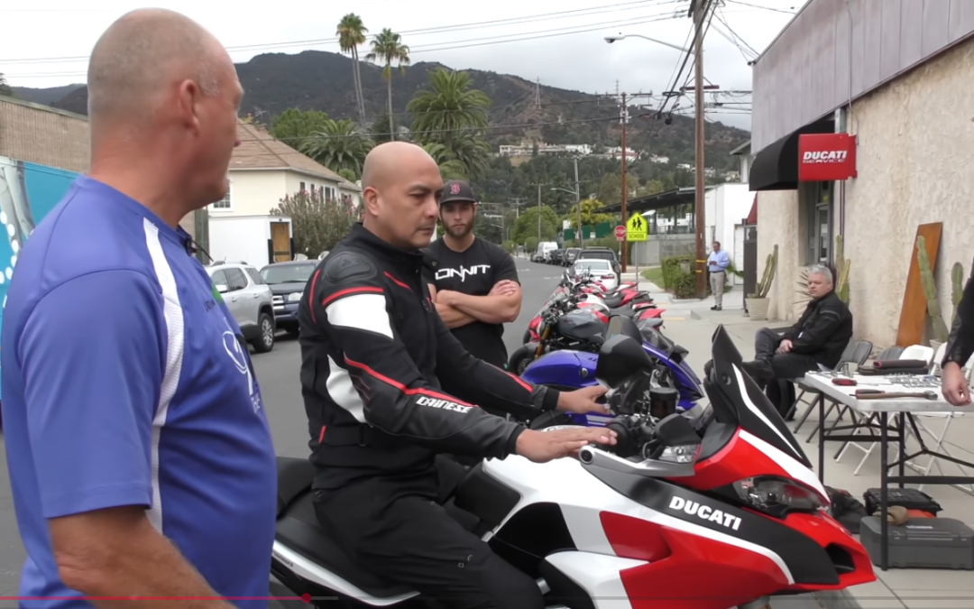 Uppsetning og áseta á mótorhjólum